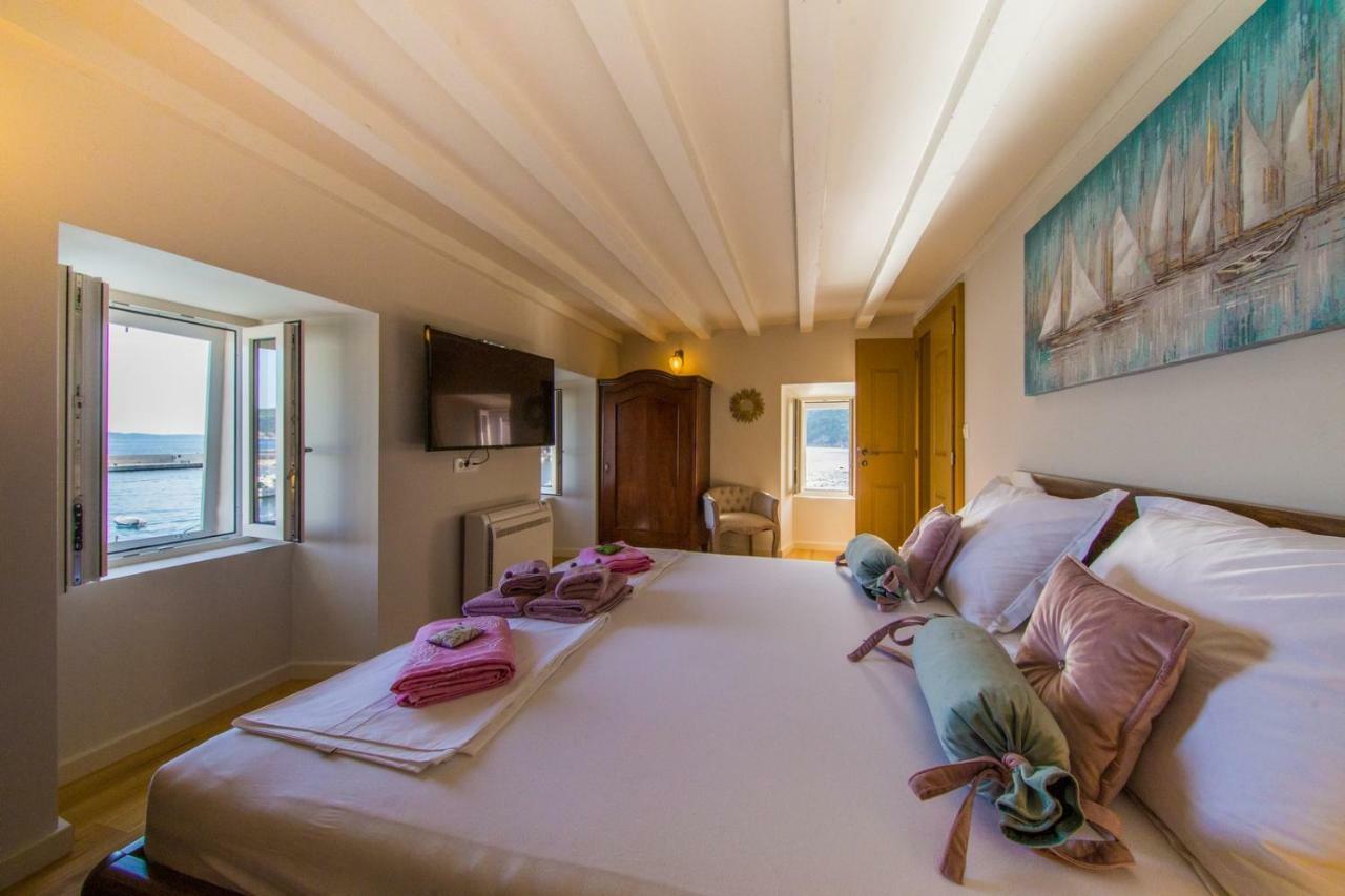 Villa Martina Комижа Екстер'єр фото