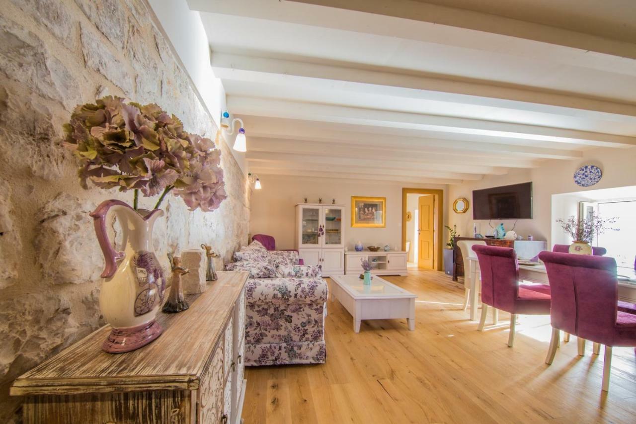 Villa Martina Комижа Екстер'єр фото