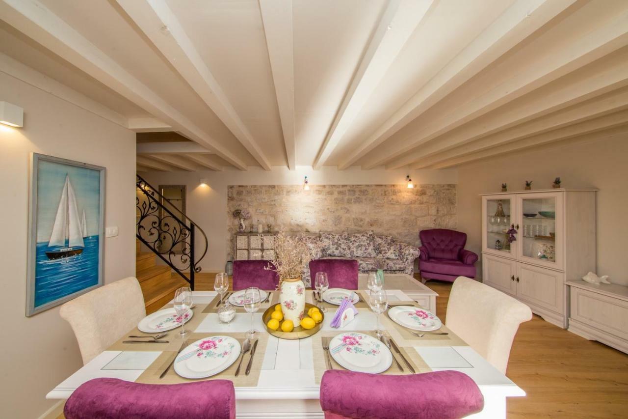 Villa Martina Комижа Екстер'єр фото