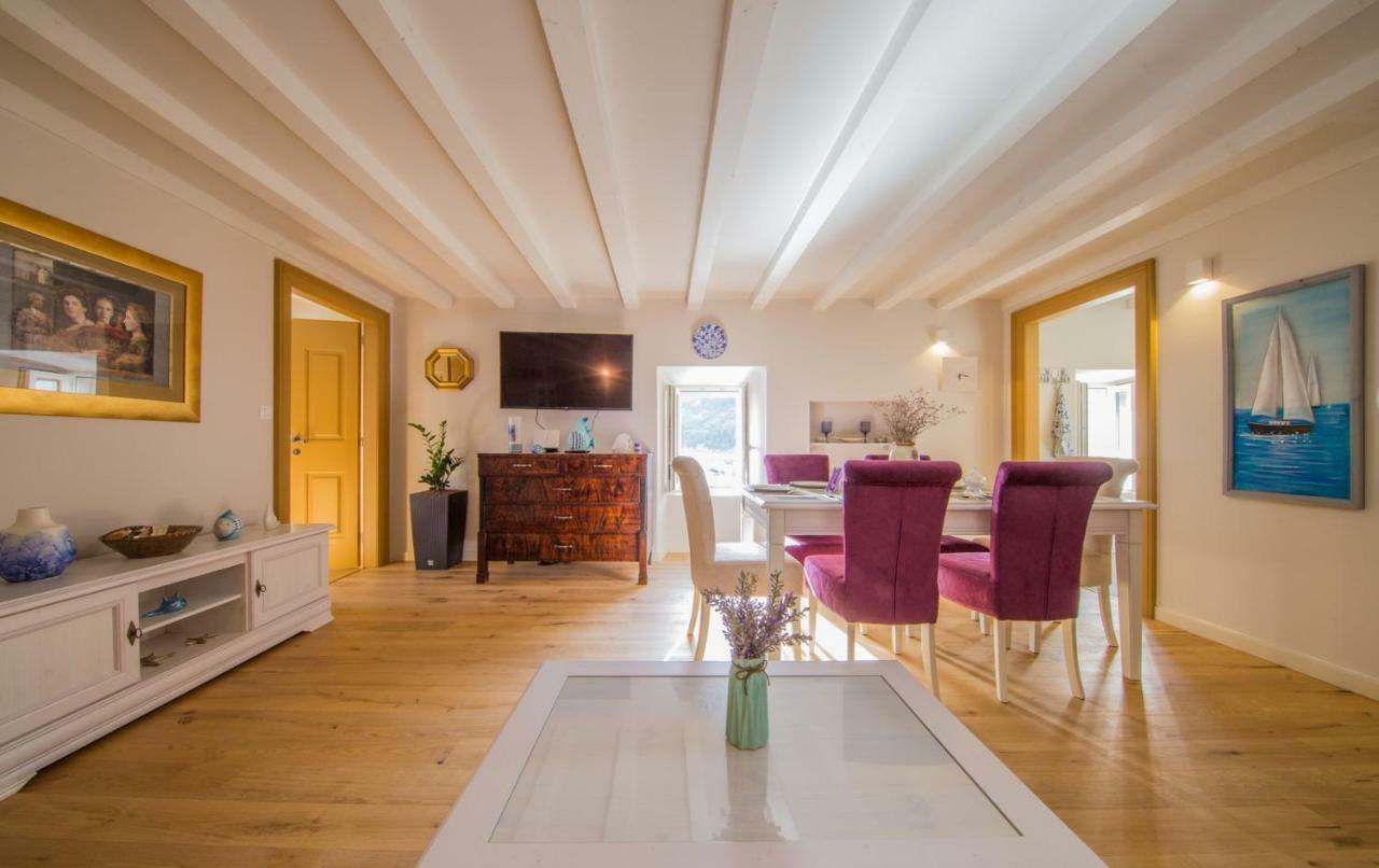 Villa Martina Комижа Екстер'єр фото